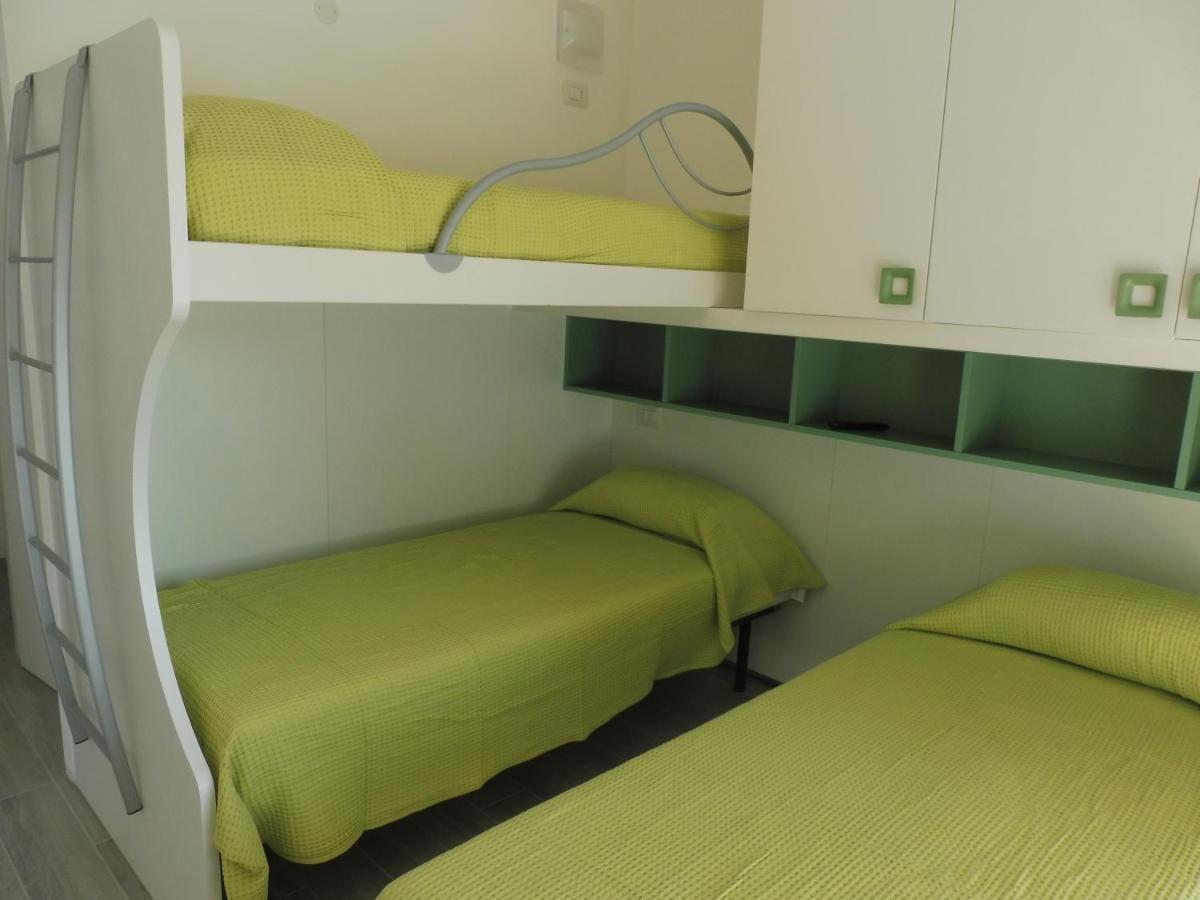 App. N. 5 * Caorle